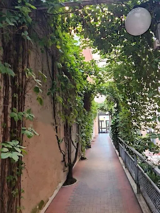 C&C - Cozy And Cute Apartman Milánó 0*,